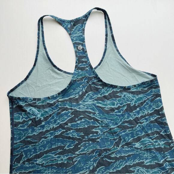 Lululemon Tech Mesh Singlet Tank Blue Camo - Picture 5 of 6
